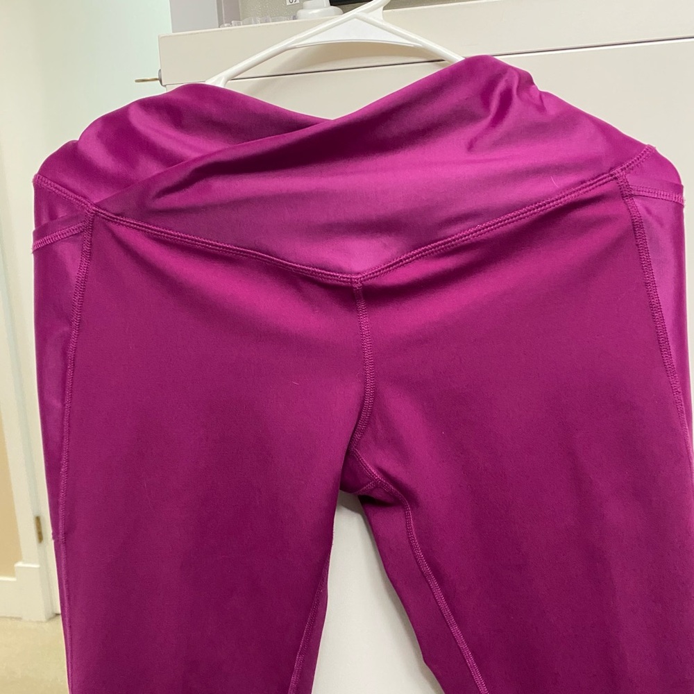 Xersion Quick dry Compression Fuchsia 7/8 Leggings size L pockets - Picture 4 of 6
